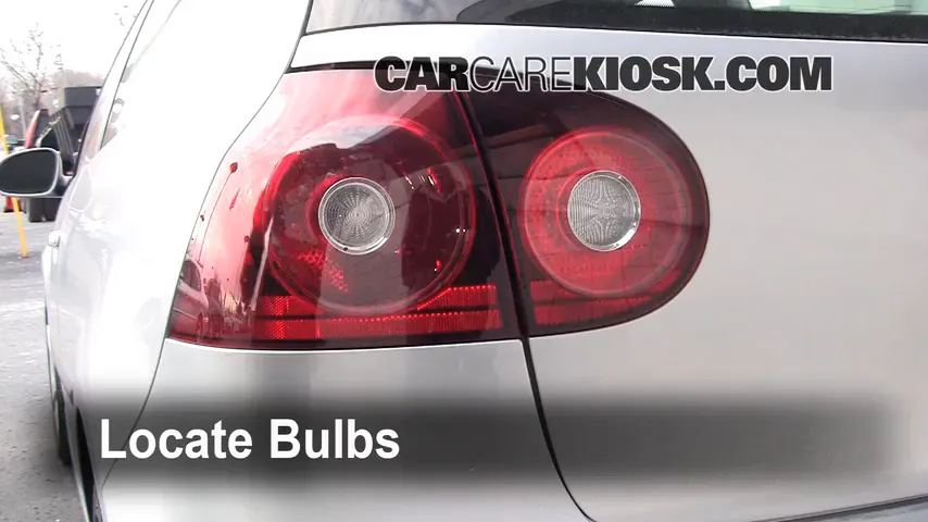 2008 Volkswagen Rabbit S 2.5L 5 Cyl. (2 Door) Lights